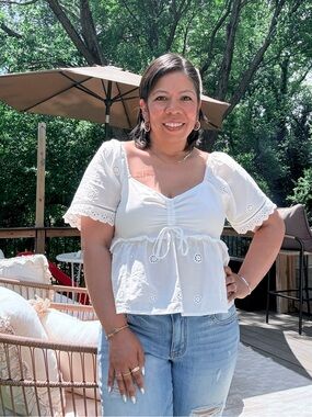 Meet your Posher, Mayra